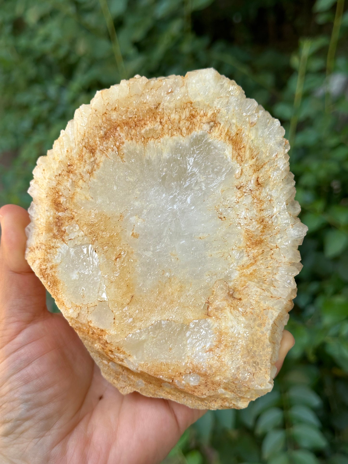 Castle Quartz Crystal Cluster/Laser Crystal/Secondary Crystallization Quartz-921 g 142*105*50 mm