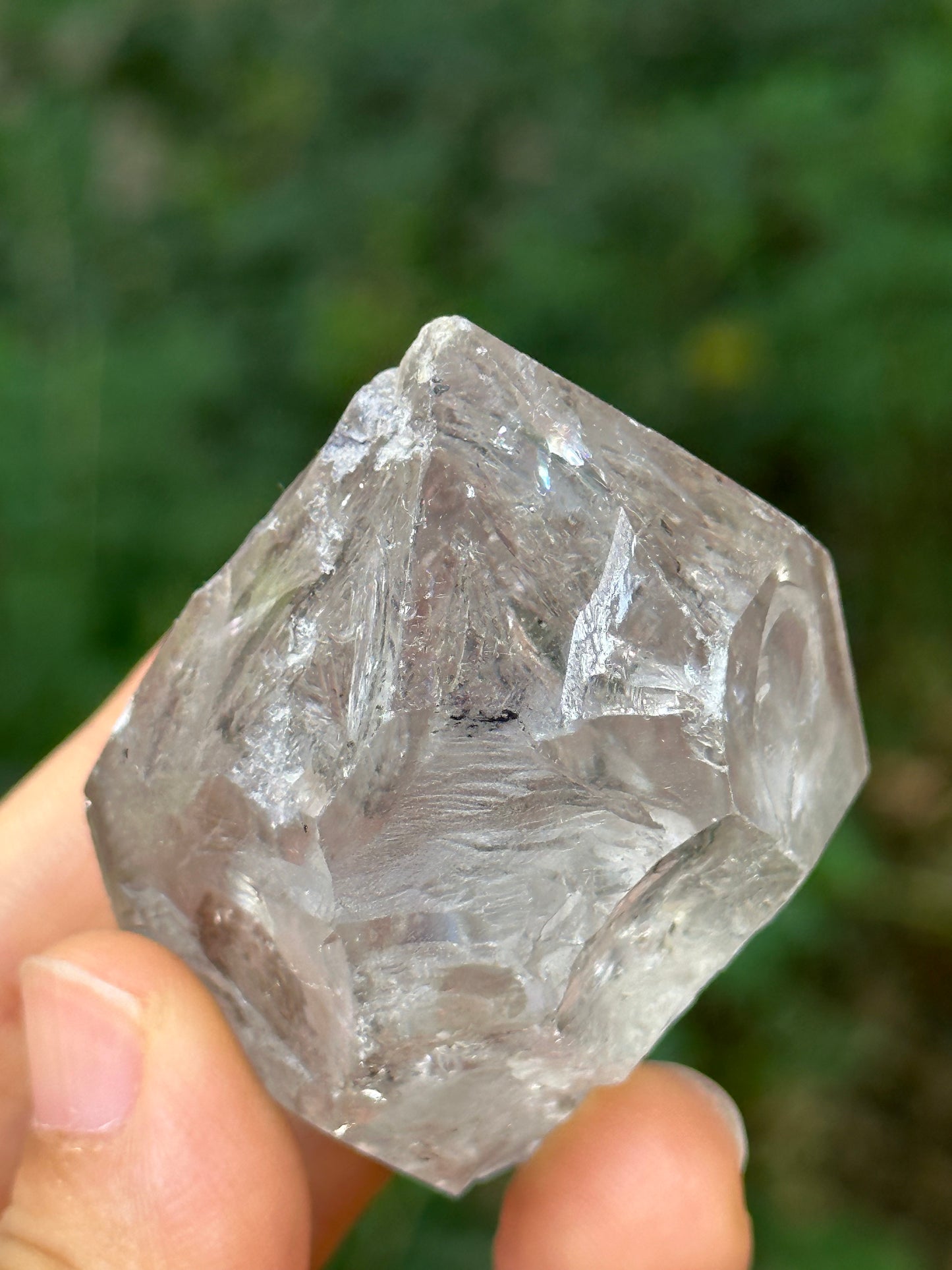 Natural Clear Double Terminated Enhydro Quartz with Multiple Moving Carbon & Bubbles Included in Crystal/Healing Crystal Point/Energy Quartz-90 g