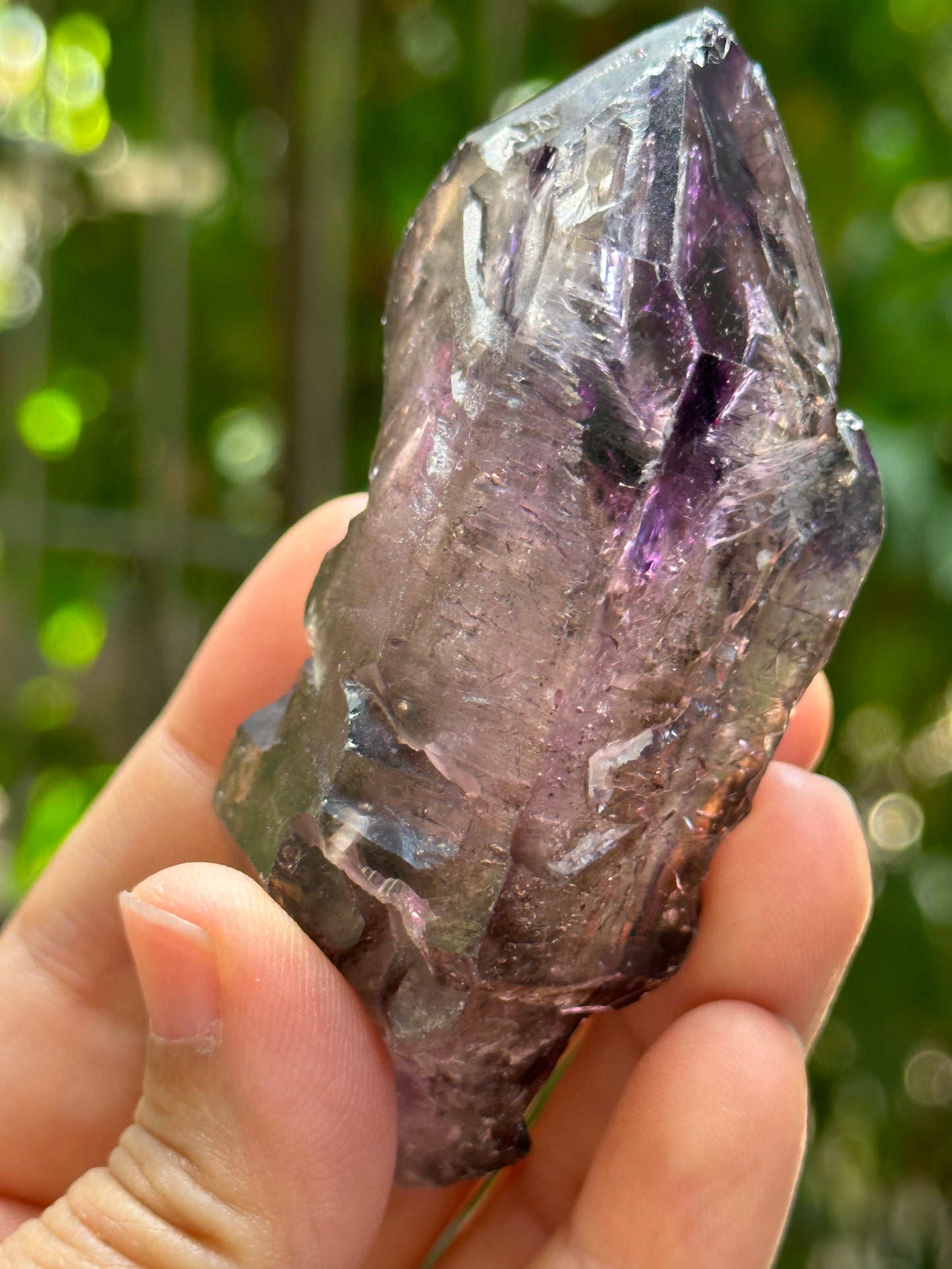 Large Raw Skeletal Fentser Quartz Super 7 Amethyst Quartz Crystal Point/Specimen/Super energy Healing Crystals/Reiki-84*38*30 mm 128 g