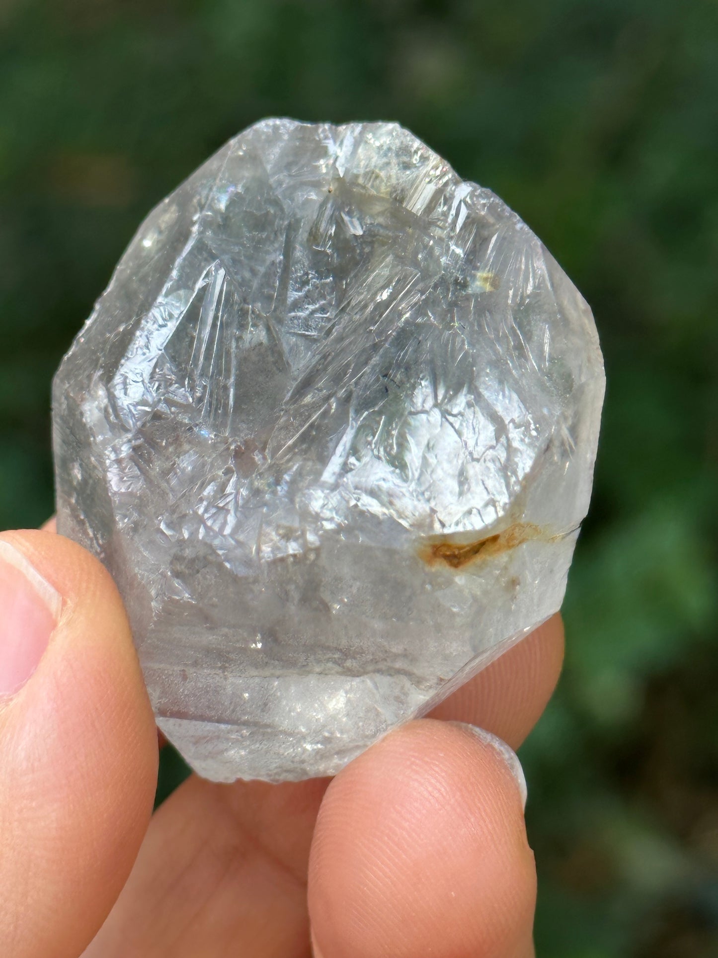 Natural Double Terminated Enhydro Quartz with Multiple Moving Carbon & Bubbles Included in Crystal/Healing Crystal Point/Energy Quartz-41 gSize(mm):43*35*26  mm weight:41 g