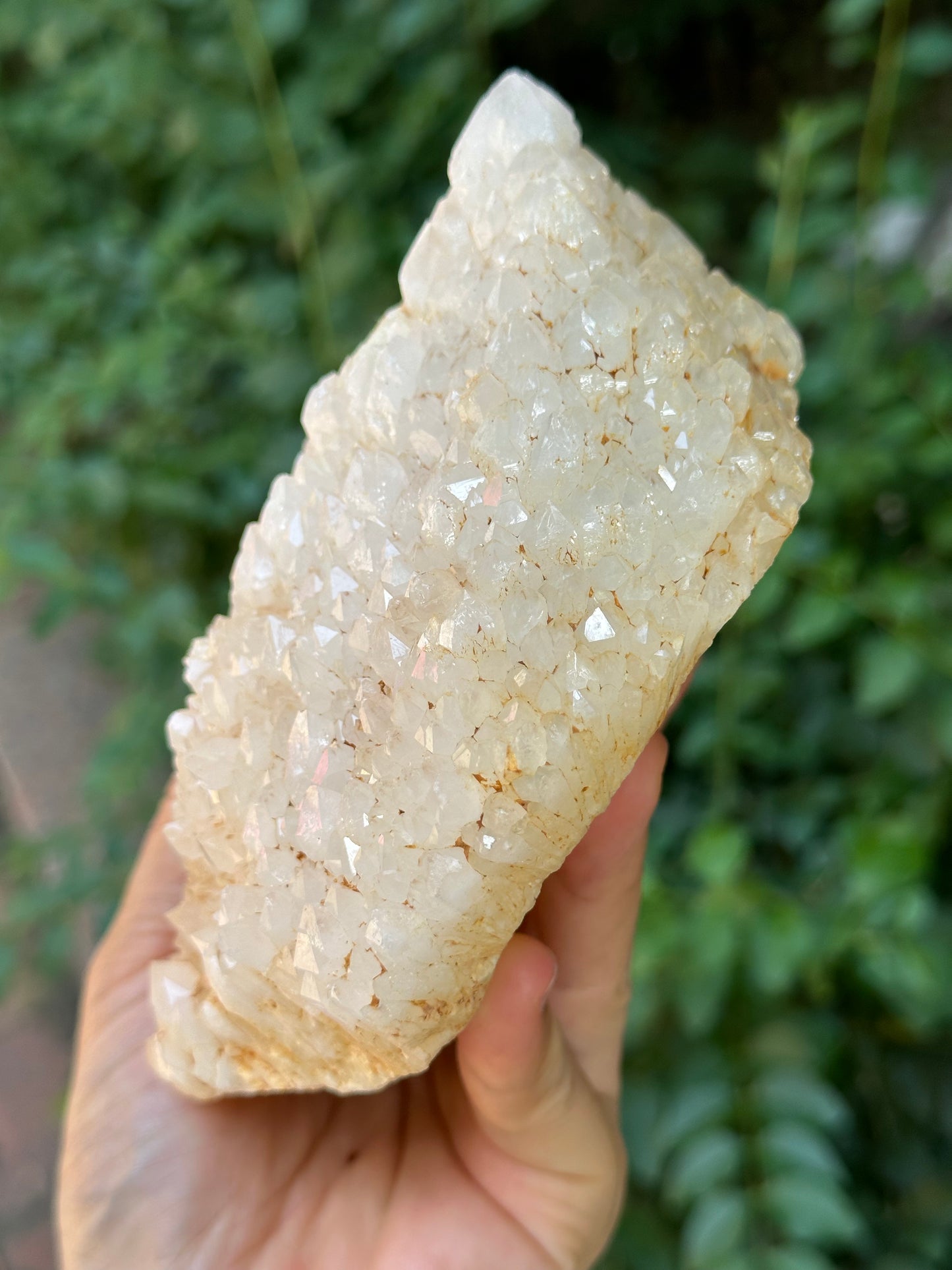 Castle Quartz Crystal Cluster/Laser Crystal/Secondary Crystallization Quartz-921 g 142*105*50 mm