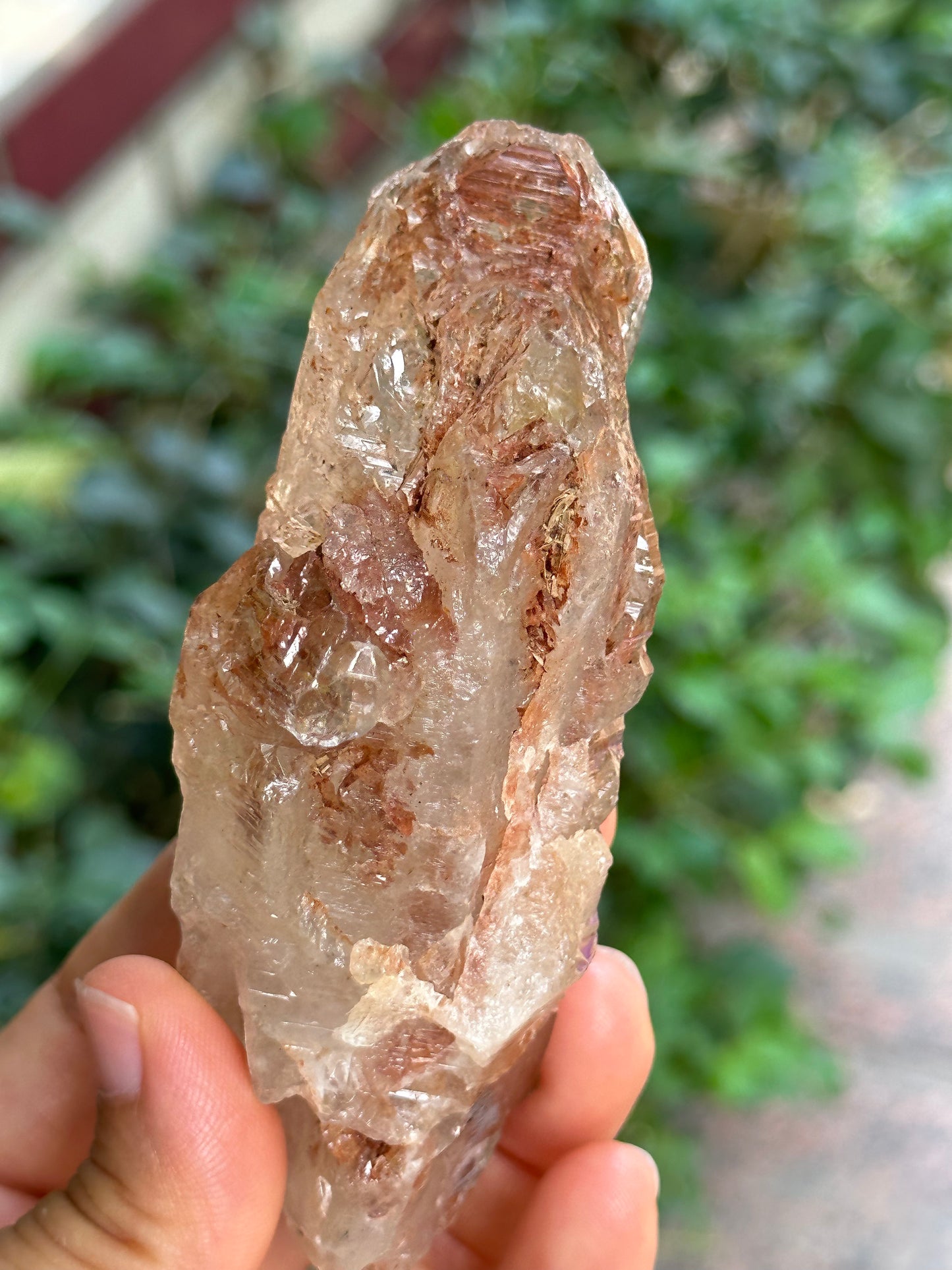 Rare Large Fluorescent Enhydro Skeletal Elestial Quartz Crystal Point with Moving Bubble Included-Madagascar crystal/Energy Quartz-153 g