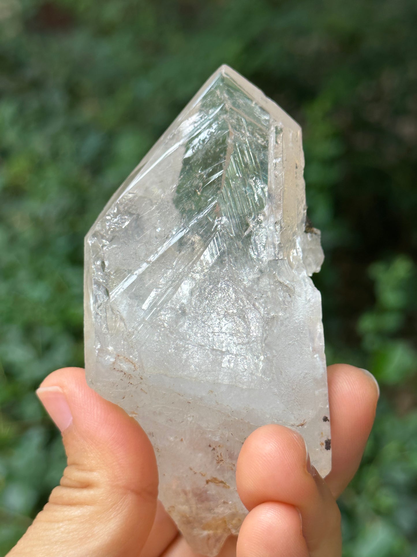 Himalayan Master Record-keeper Rainbow Quartz Crystal Point/Healing/Energy Quartz/Sirius Crystal/Meditation/Zen/Chakra- 97*44*37 mm 143 g