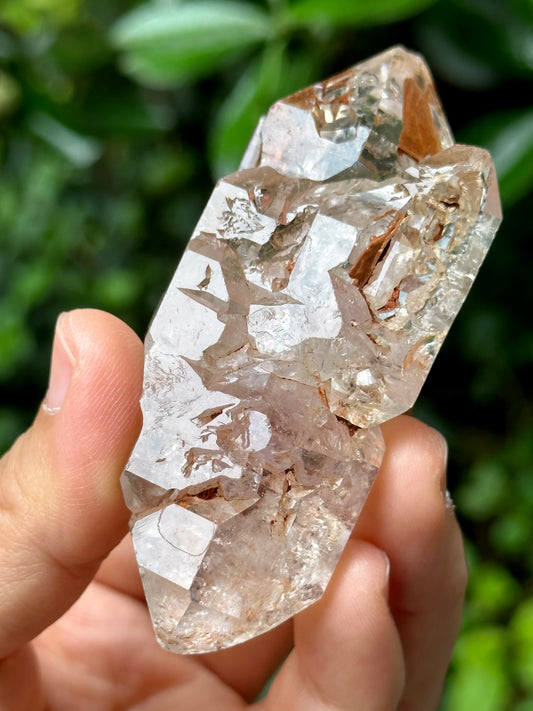 Clear Twins Fenster Crystal Double Terminated Skeletal Quartz Point -Red Mud-from Madagascar,Scepter crystal/Energy Quartz-78*30*29 mm 76 g