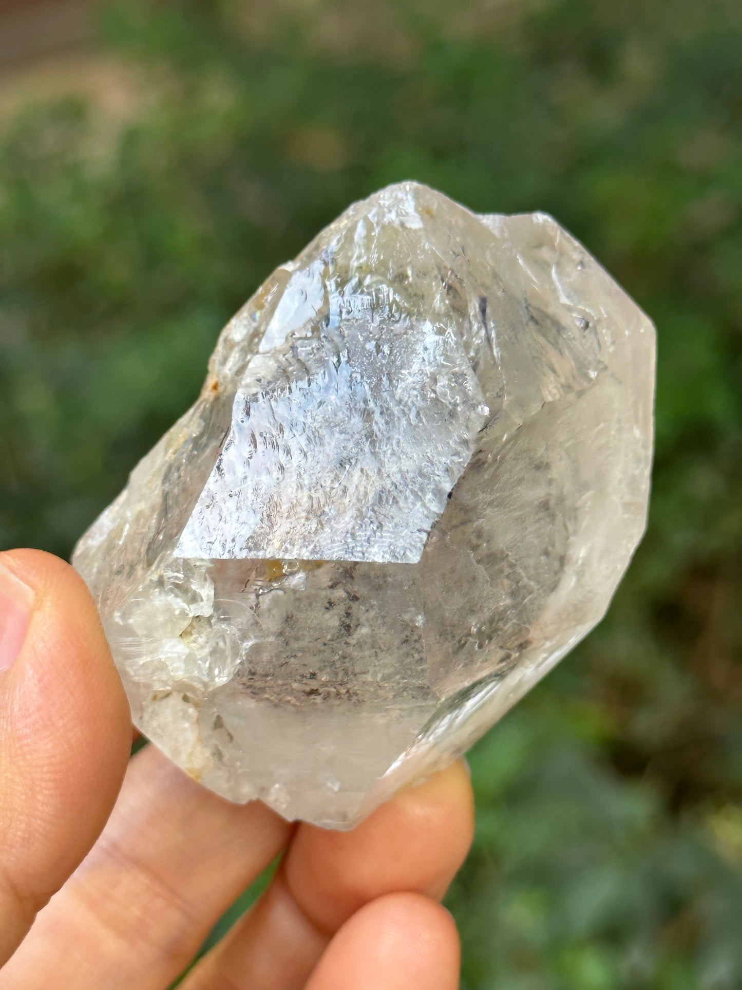 Rare Double Terminated Enhydro Quartz Crystal-Moving Liquid Water & Carbon Bubbles Including/YunGui Crystal Quartz inclusions-112 g