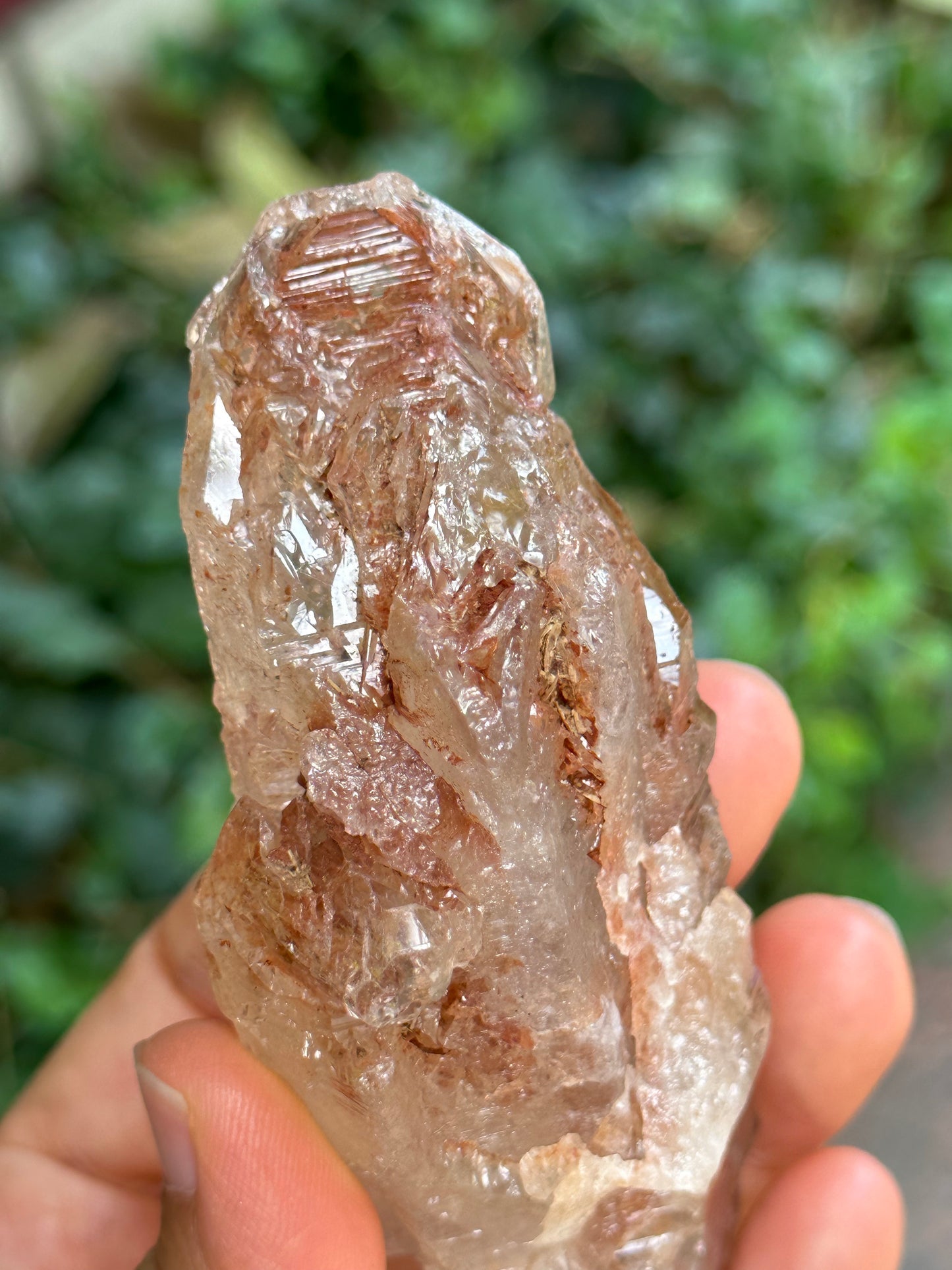 Rare Large Fluorescent Enhydro Skeletal Elestial Quartz Crystal Point with Moving Bubble Included-Madagascar crystal/Energy Quartz-153 g