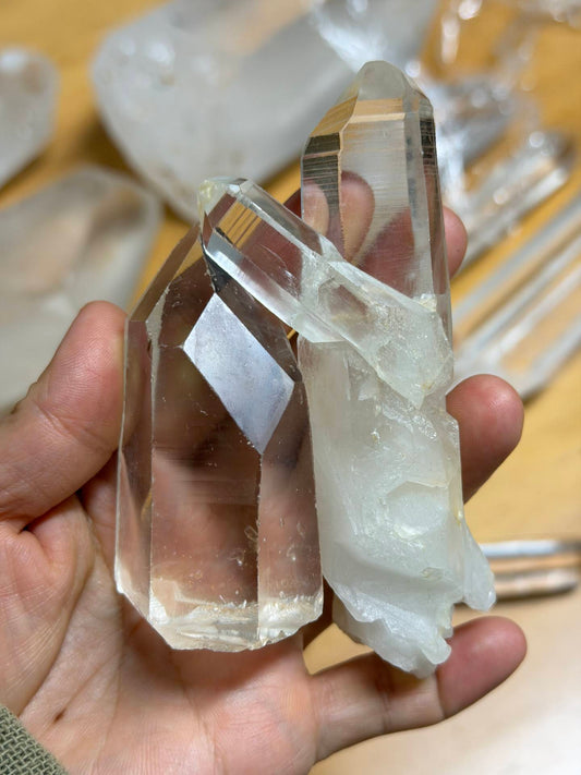 2pc Natural strong healing energy crystals