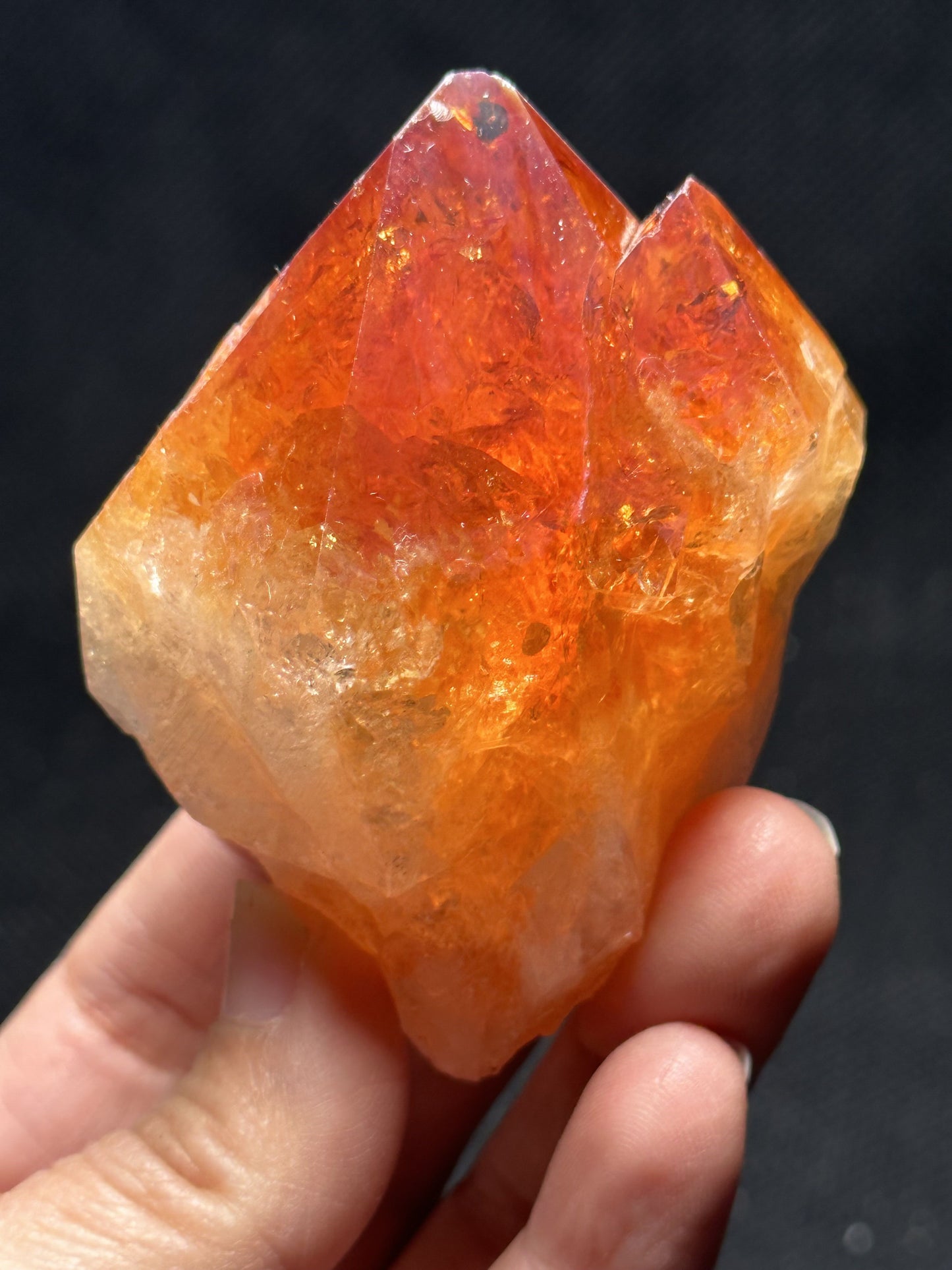 Natural Fire Tangerine Crystal Crystal Point/Tantric Yellow Citrine Quartz Crystal comes from Brazil