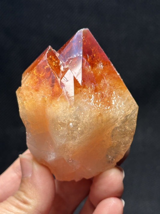 Natural Fire Tangerine Crystal Crystal Point/Tantric Yellow Citrine Quartz Crystal comes from Brazil