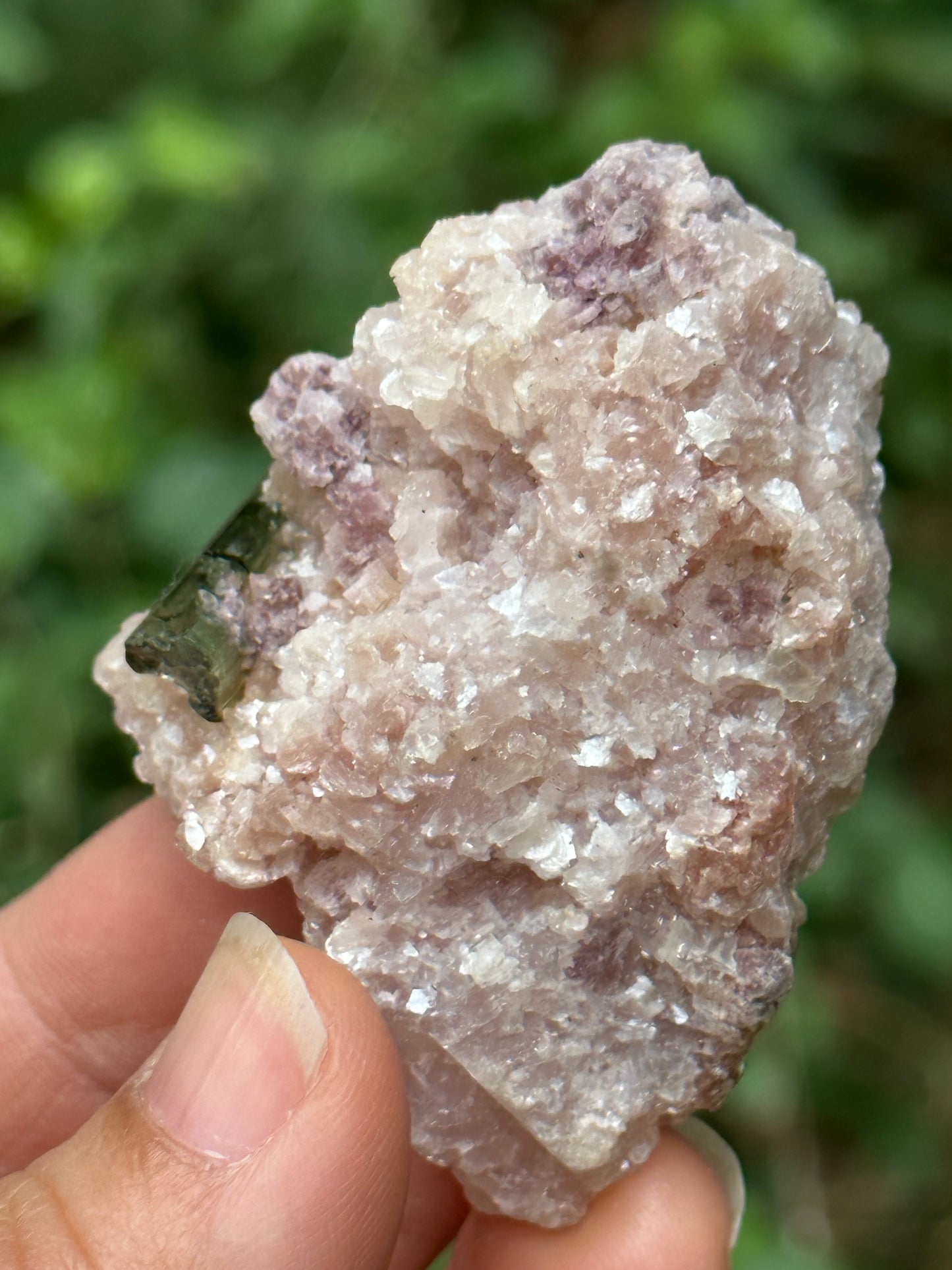 Clear Green Tourmaline Crystal Grow with Pink Muscovite Sericite