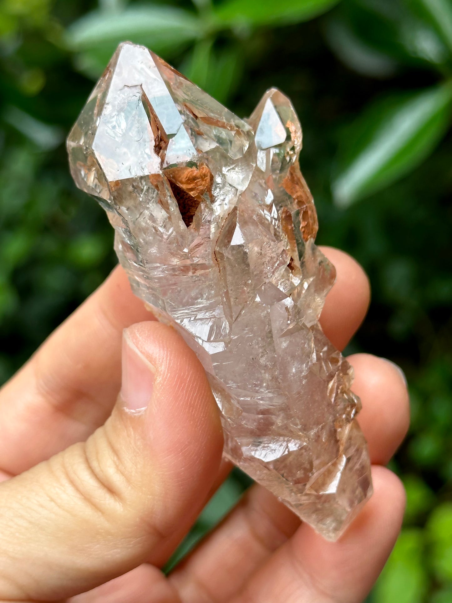 Clear Twins Fenster Crystal Double Terminated Skeletal Quartz Point -Red Mud-from Madagascar,Scepter crystal/Energy Quartz-78*30*29 mm 76 g