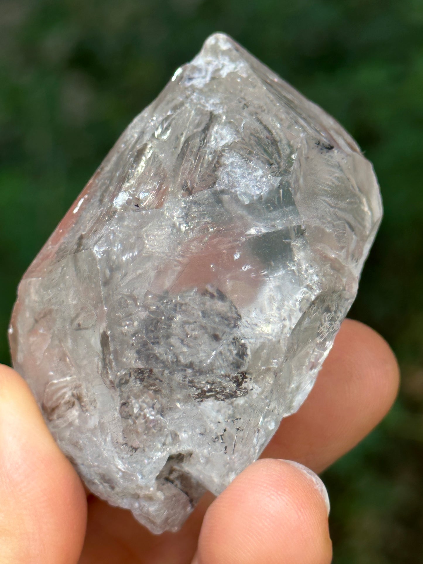 Natural Clear Double Terminated Enhydro Quartz with Multiple Moving Carbon & Bubbles Included in Crystal/Healing Crystal Point/Energy Quartz-90 g