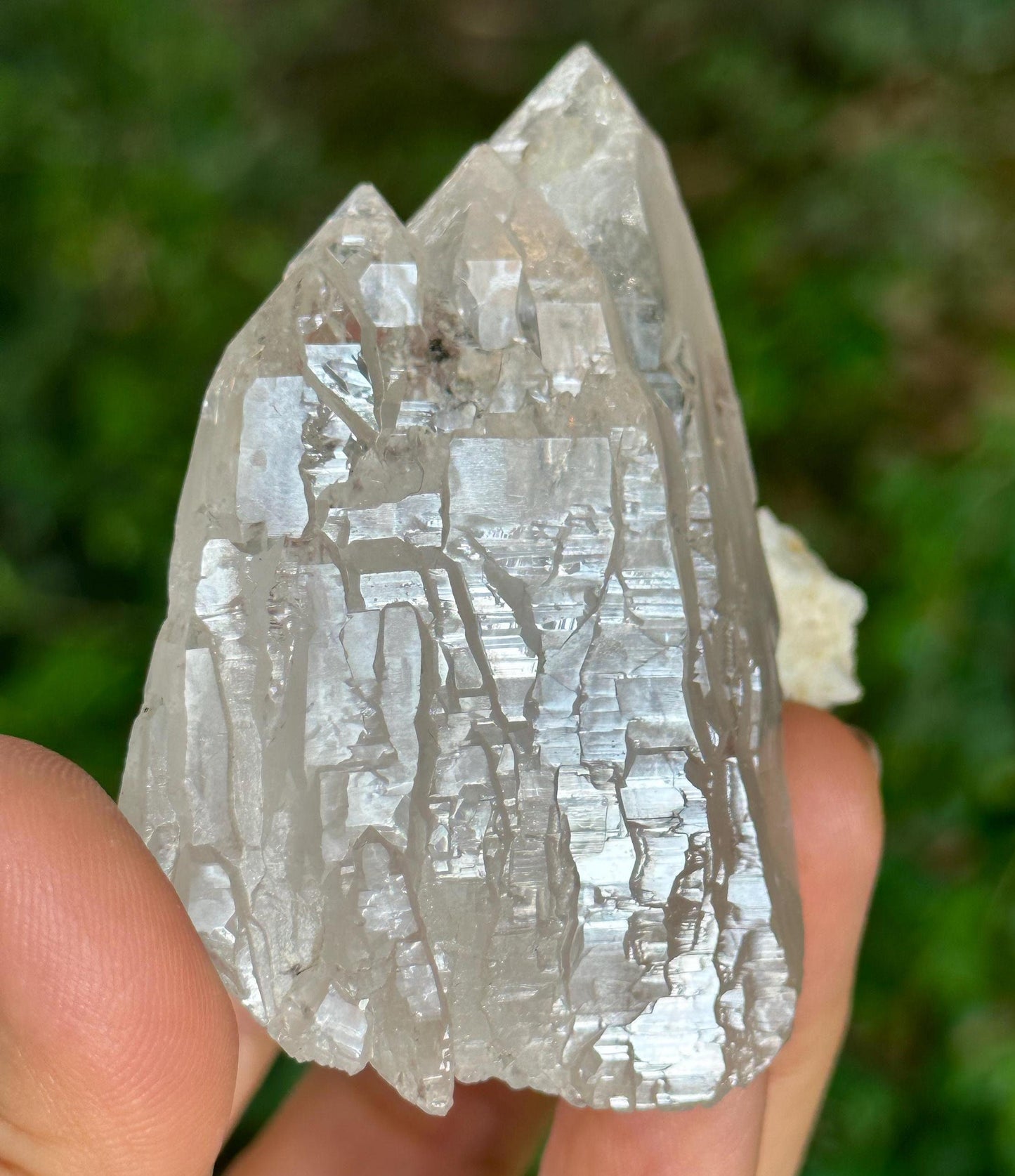 Clear Himalayan Castle Quartz Crystal/Clear Mosaic Laser Crystal Cluster/Energy/Reiki/Healing/Meditation/Crystal Collection -106 g