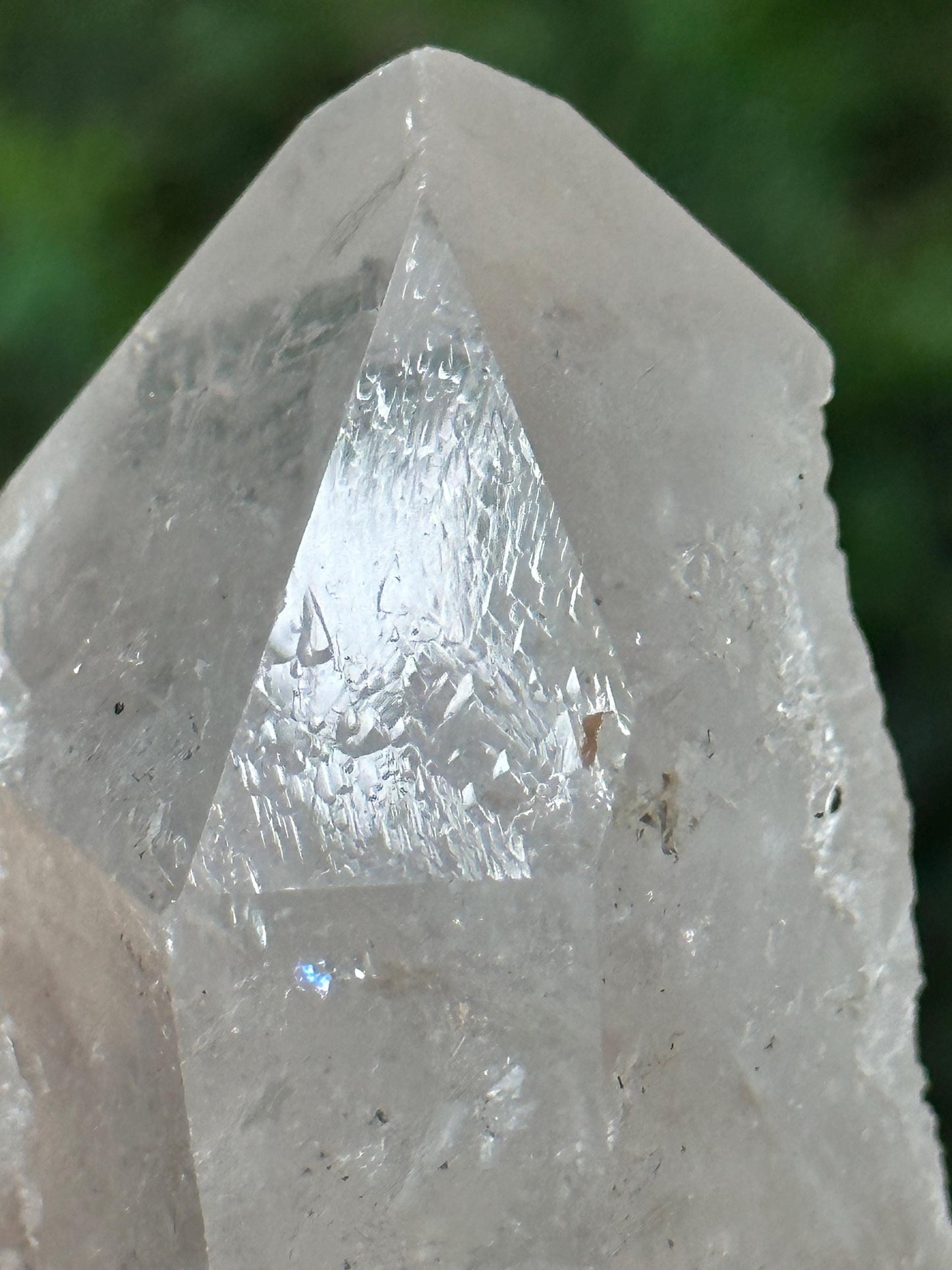 Natural Double Terminated Record-keeper Quartz Crystal Point/Floating Crystals/Yungui Energy Crystal/Healing Crystal/Meditation Crystal-134g