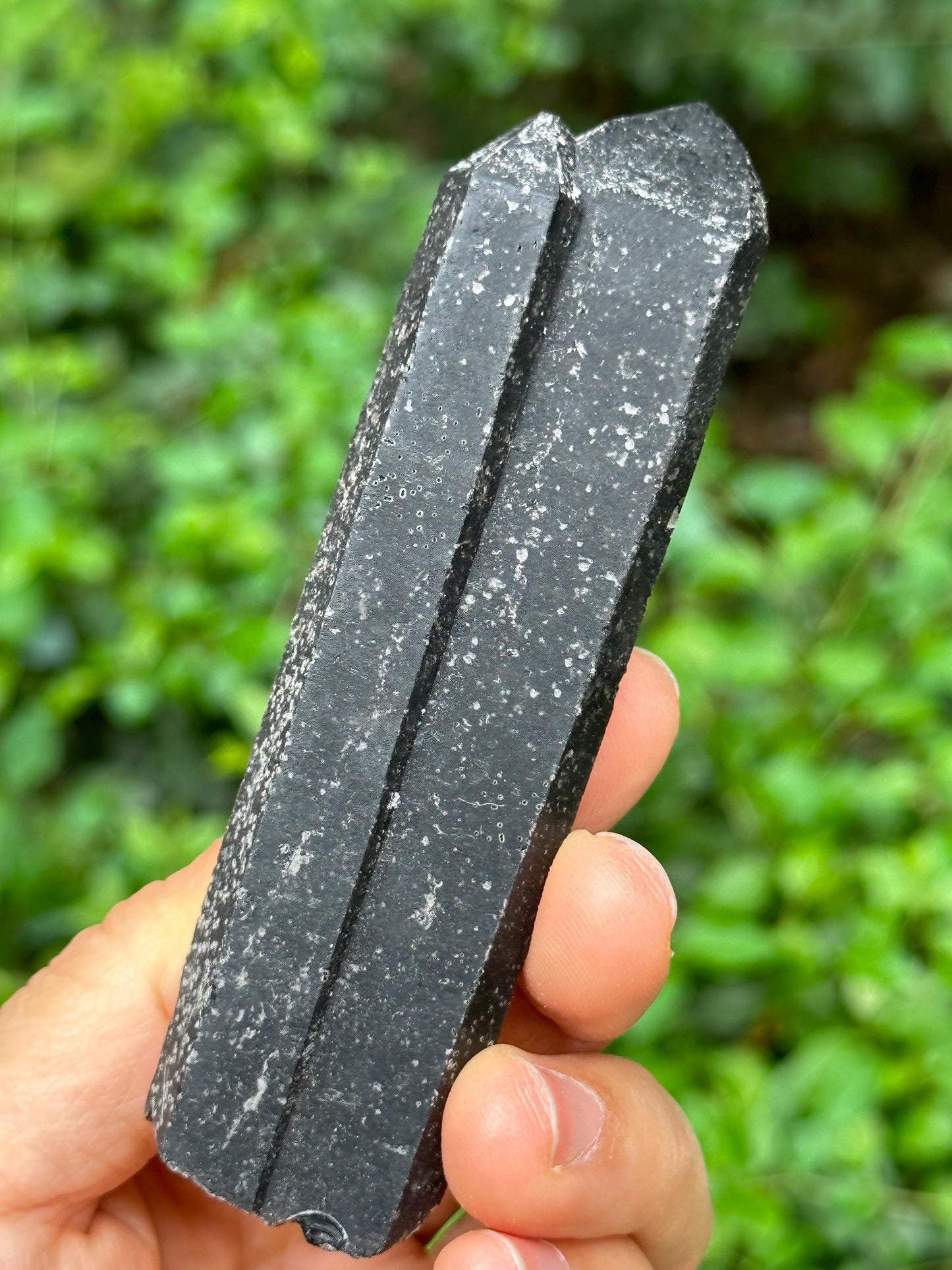 Black Morion Quartz Twins Crystal Point for Mediation,Zen,Reiki, Soulmate Aura Crystal Wand,Generator Crystal-101*25*23 mm 94 g