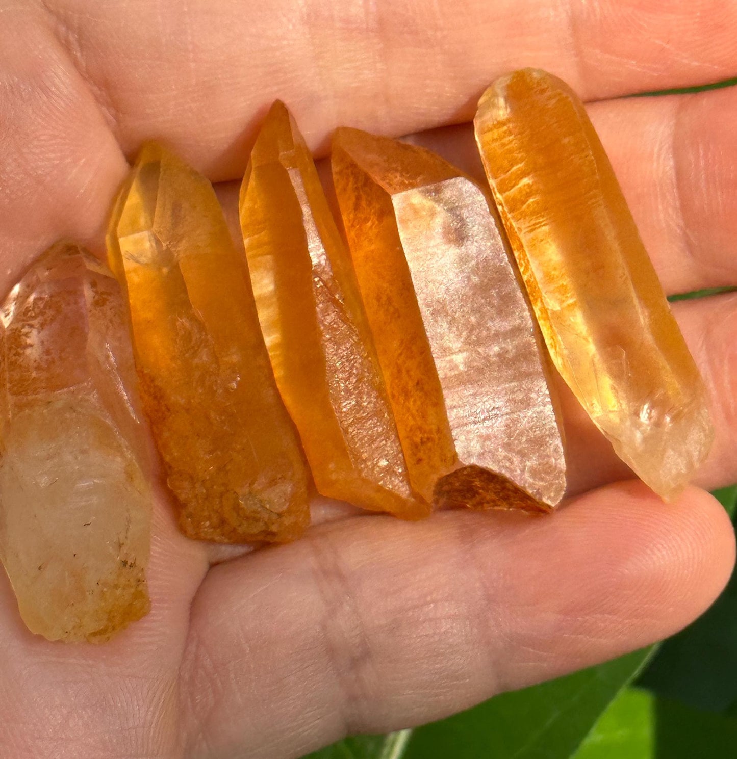 5 pcs Clear Golden Himalayan Quartz Aura Crystal/Hematite Rainbow Tibet Energy Crystal/Reiki/Healing/Meditation/Jewelry Making/Specimen