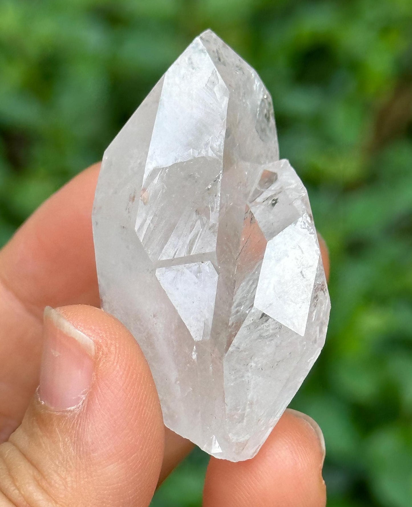 Shining Double Terminated Himalayan Faden Quartz Crystal from Pakistan/Crystal Cluster/Crystal Healing/Meditation/Worry Stone-47 g