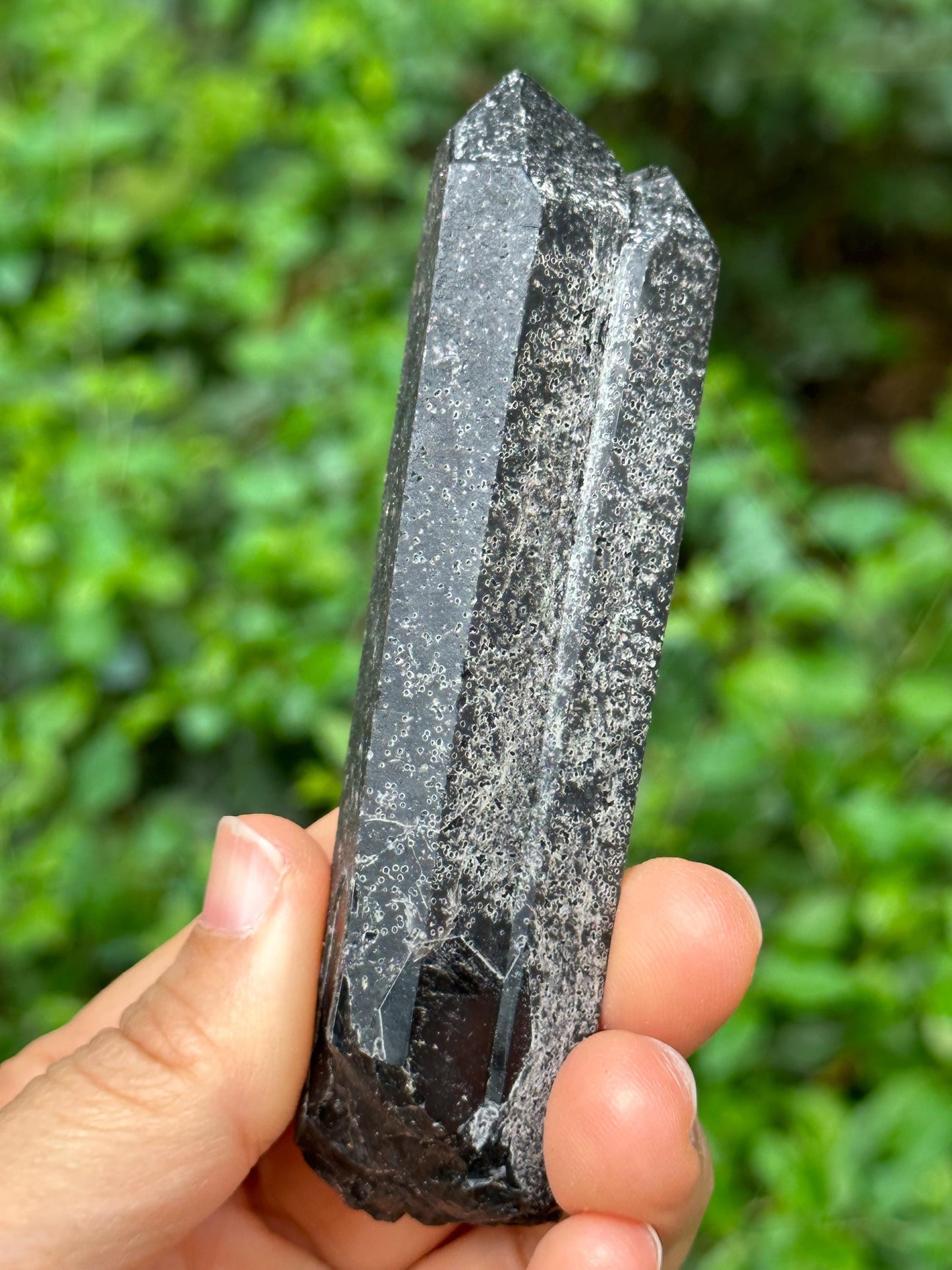 Black Morion Quartz Twins Crystal Point for Mediation,Zen,Reiki, Soulmate Aura Crystal Wand,Generator Crystal-101*25*23 mm 94 g